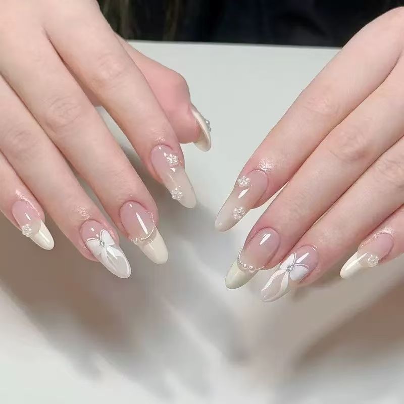 Decorative Press-On Nails with Floral Design Kalsten