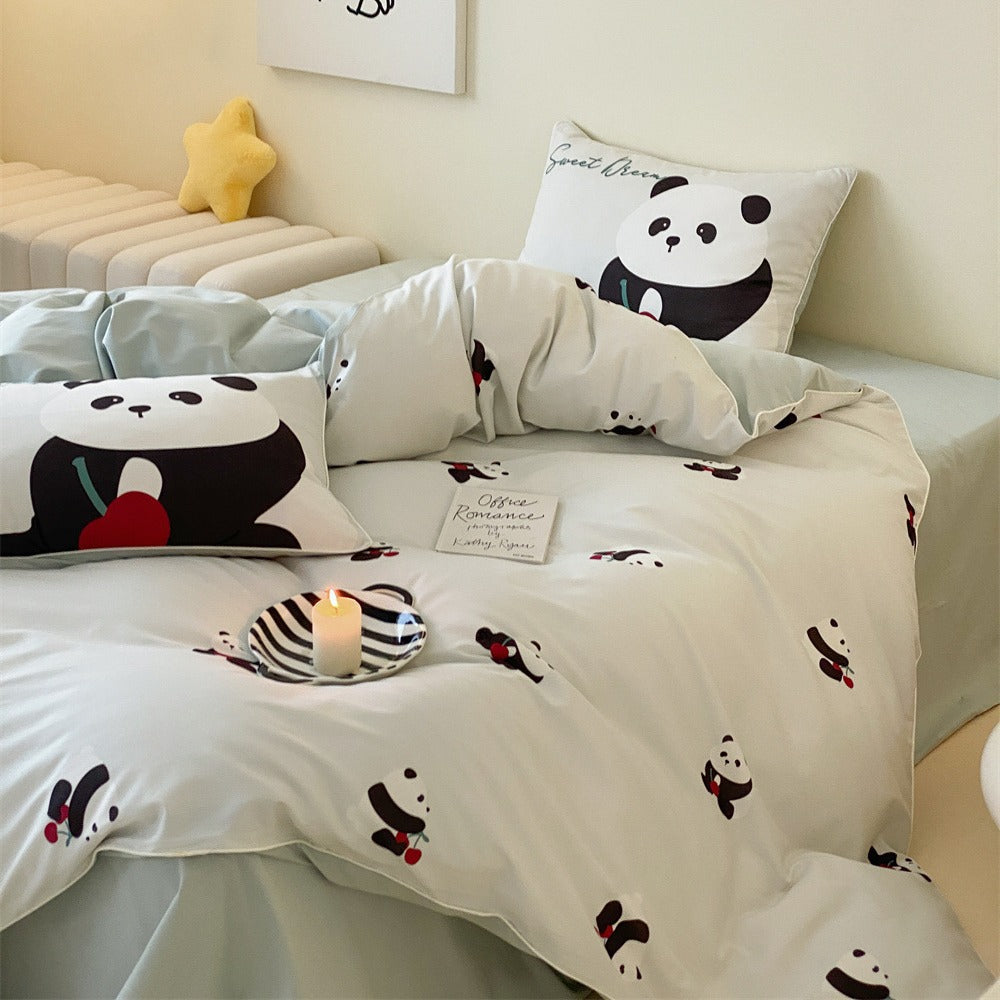 Playful bedding set with lion print made of soft cotton satin and zipper