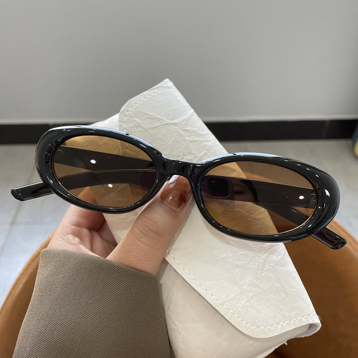 Women's modern cat-eye sunglasses with UV protection and elegant frame Kalsten