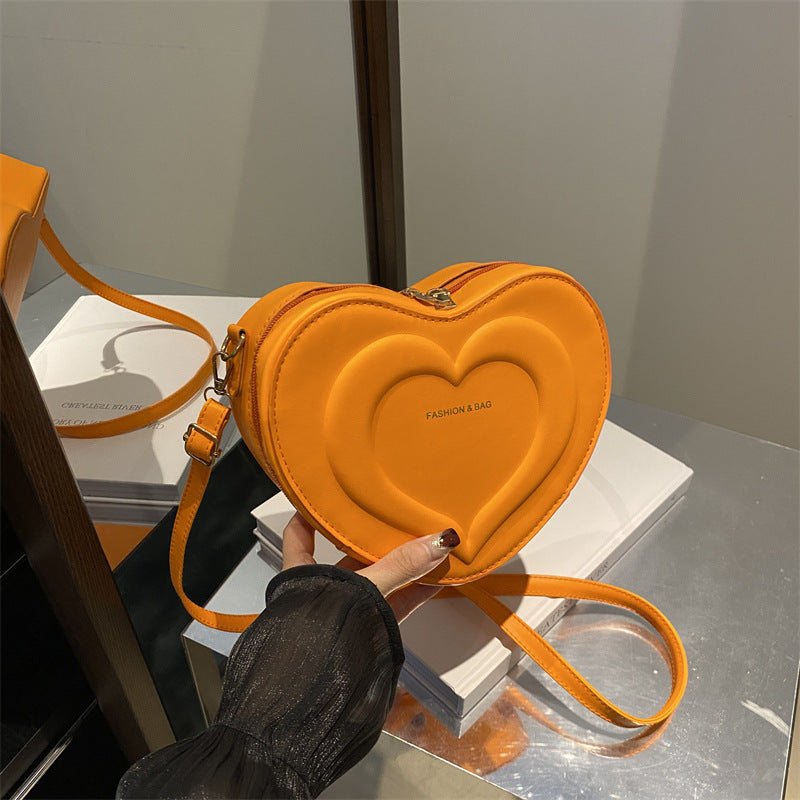 Heart-Shaped Crossbody Bag  1791040610