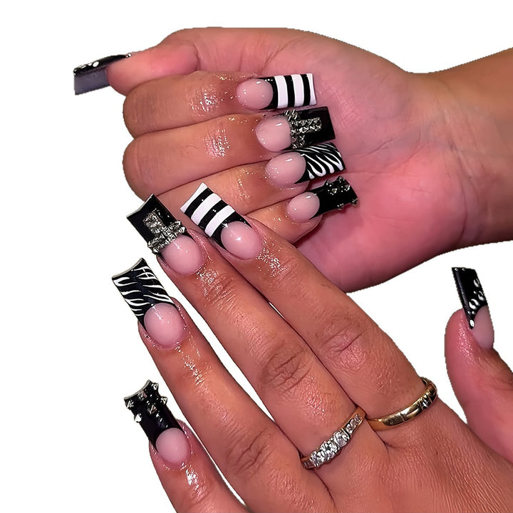 Artificial Nails in Modern Stripe and Zebra Design Kalsten