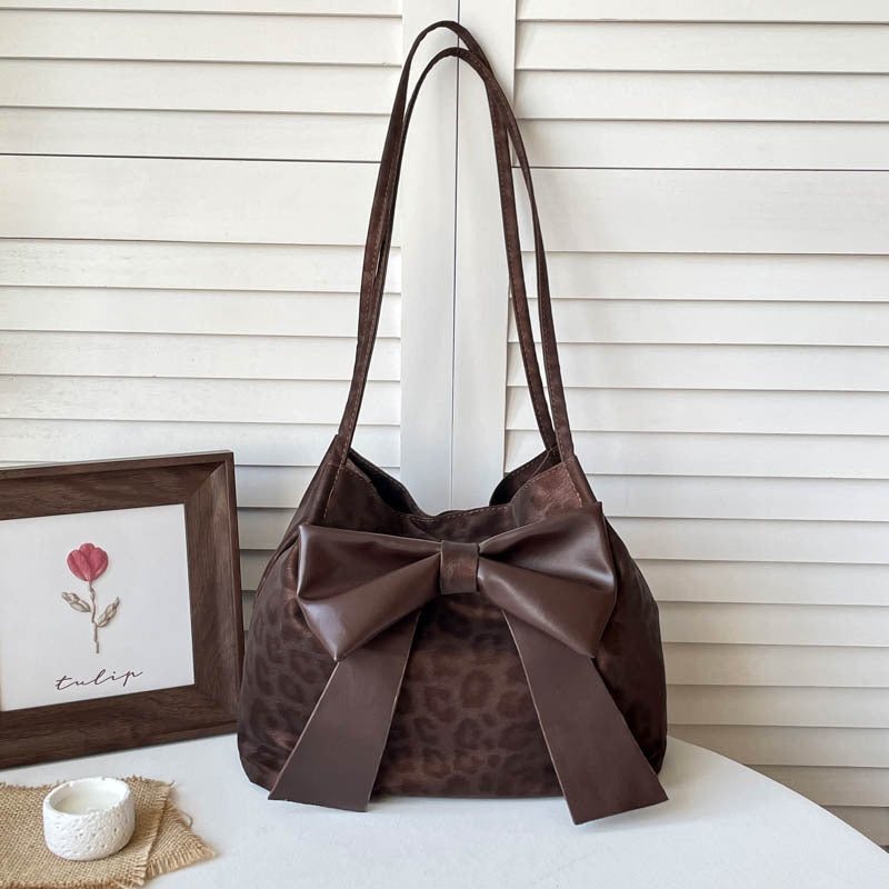 Chic Bow-Accent Bucket Handbag