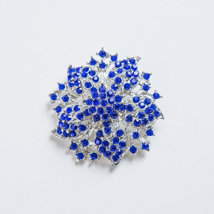 Glamorous brooch with crystals Kalsten