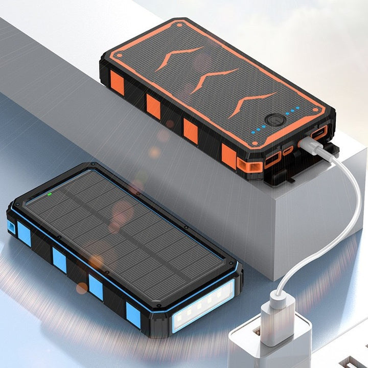 Solar-powered high-performance power bank with robust housing Kalsten