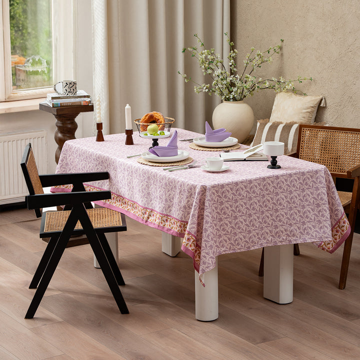Rectangular tablecloth in country house style made of cotton blend fabric with floral all-over print Kalsten