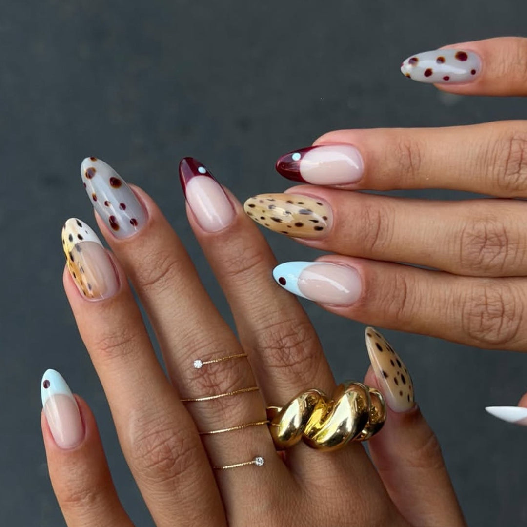 Artificial nail set with modern patterns and creative accents Kalsten