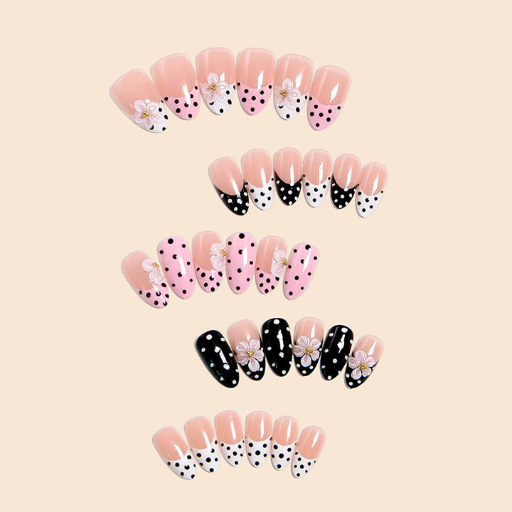 Artful nail tips in elegant design Kalsten