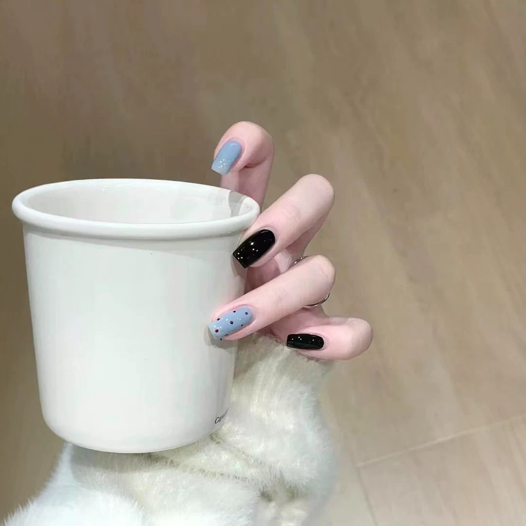 Artistic Press-On Nail Art with Creative Designs