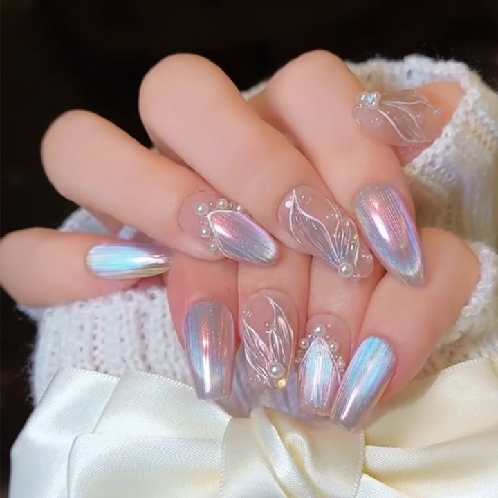Glamorous Press-On Nail Art Set with Stylish Gemstone Accents Kalsten