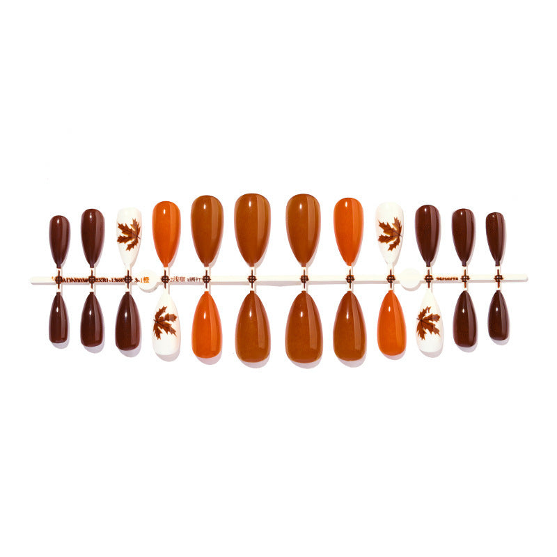 Artificial nail set with autumn leaf designs Kalsten