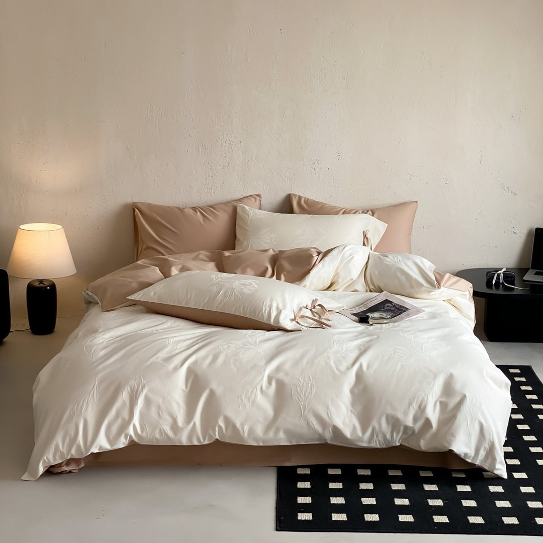 Elegant cotton satin bedding set with reversible function and ties