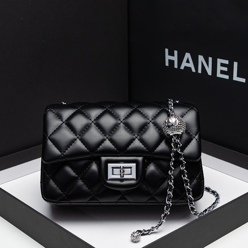 Chic Quilted Crossbody Bag