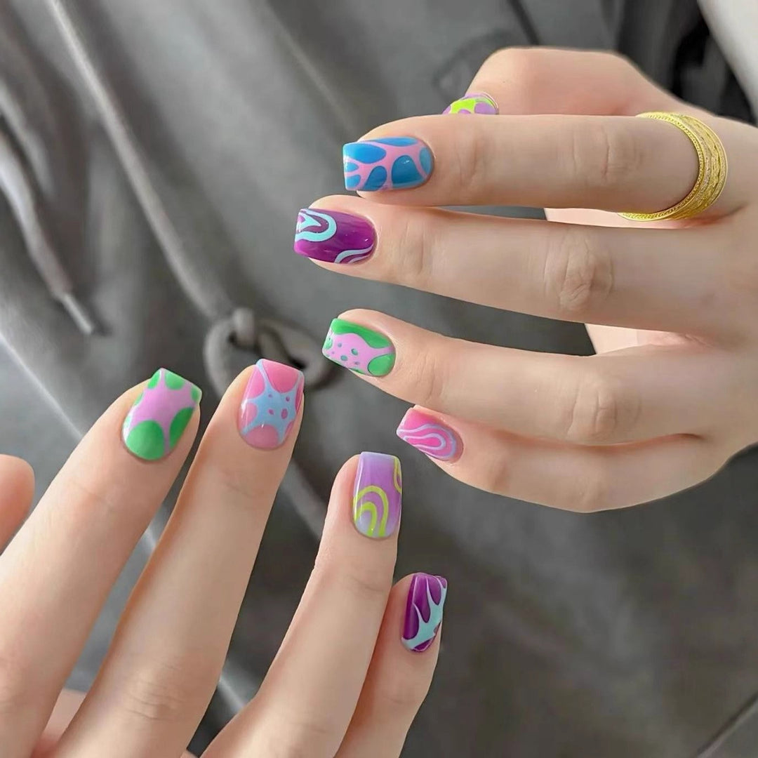Elegant Artificial Nails with French Manicure and Glitter Effects Kalsten
