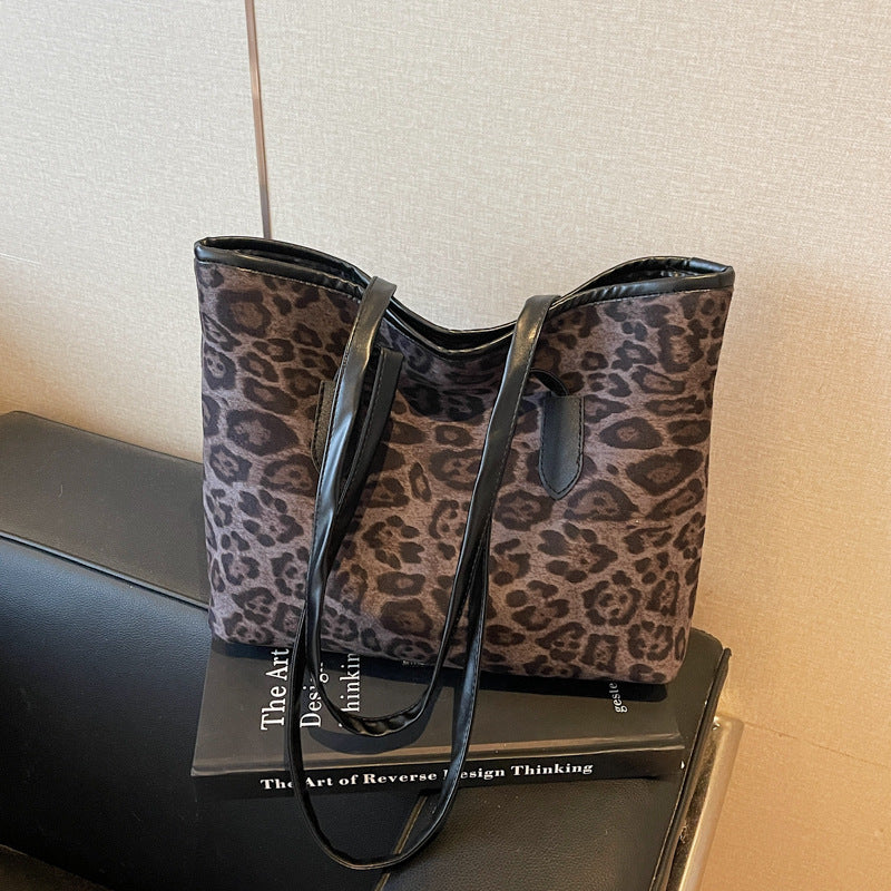 Stylish Animal Print Shoulder Tote Bag