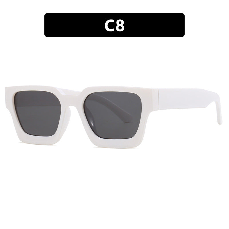 Women's fashionable square reading glasses with transparent frame construction Kalsten