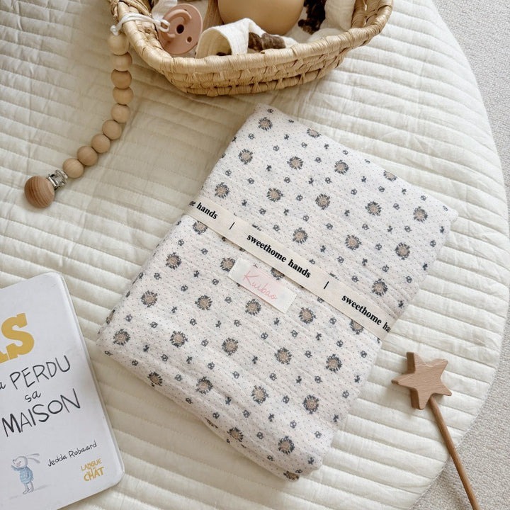 Unisex Muslin Blanket with delicate floral design and elegant ruffles Kalsten