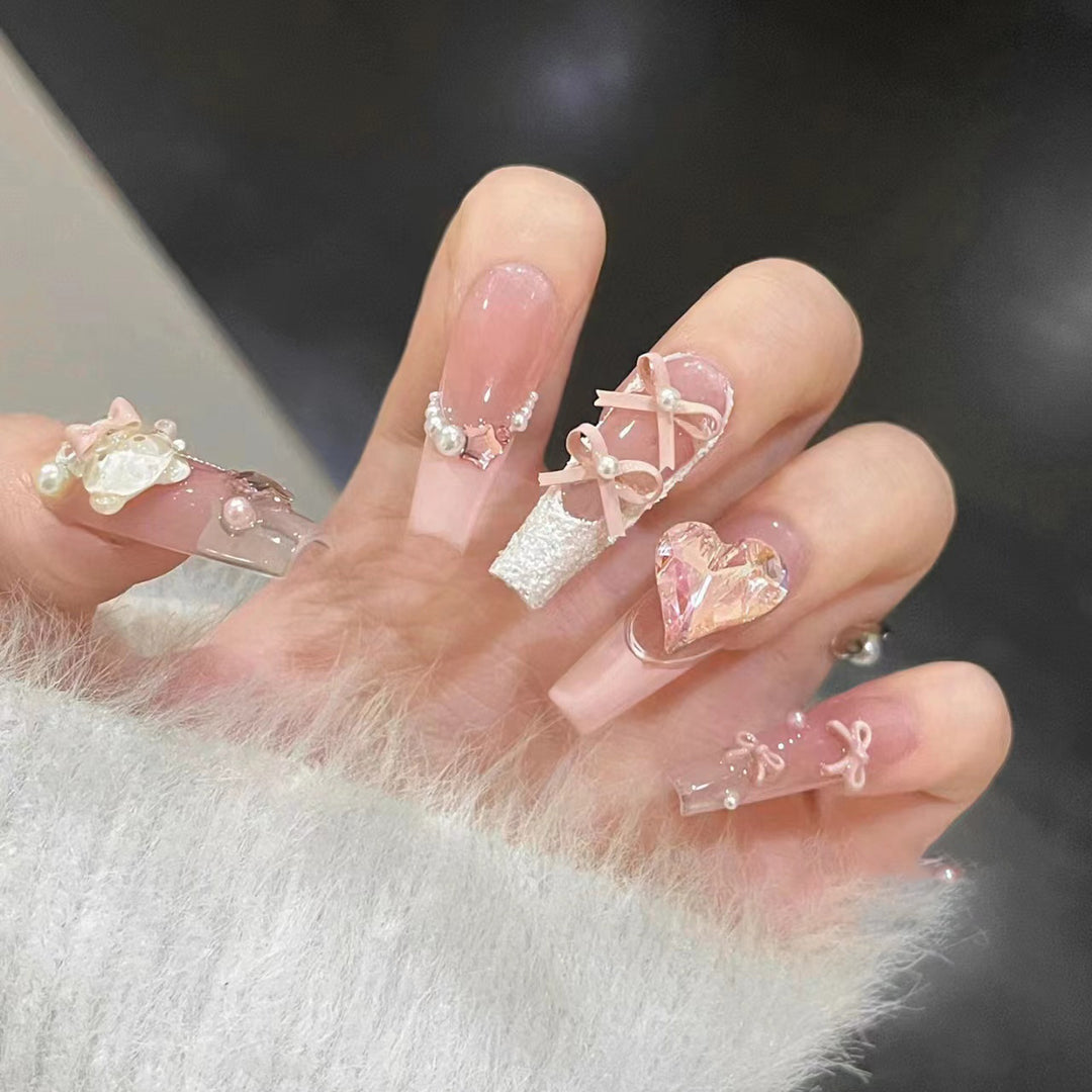 Decorative Press-On Nail Set with Charming Accents Kalsten