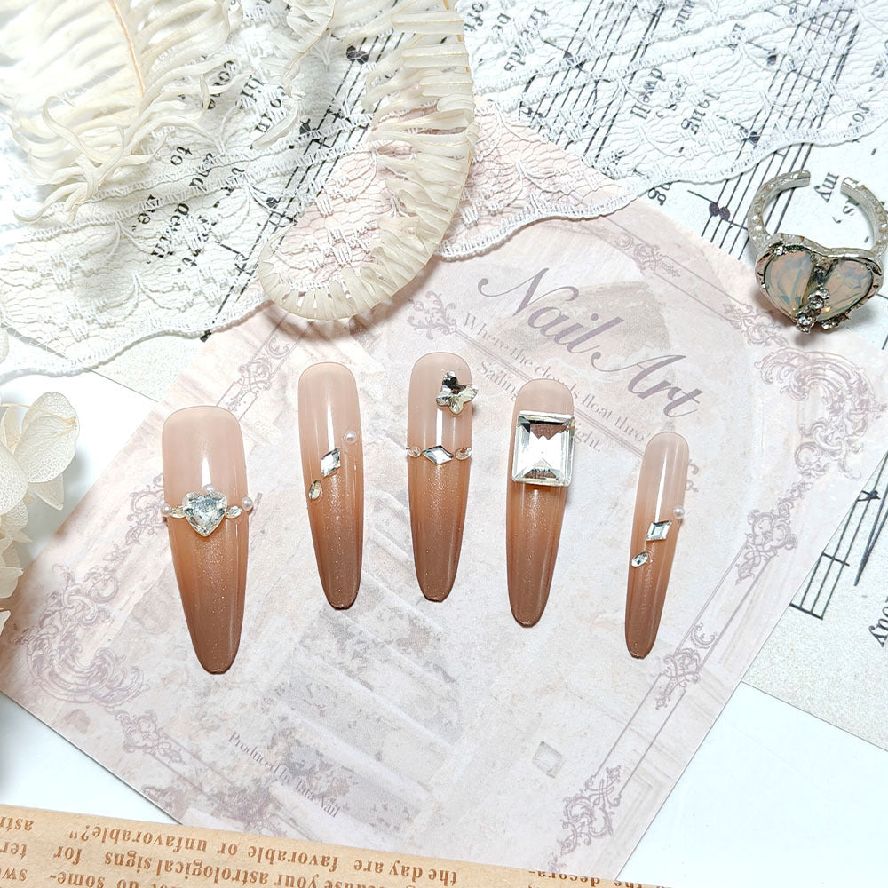 Acrylic nails with glamorous accents Kalsten