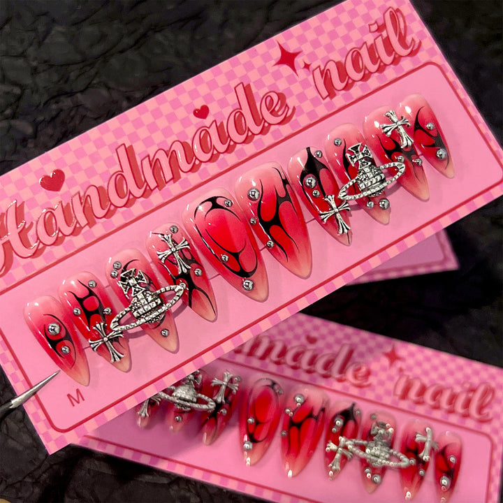 Artistic artificial nails with unique designs and glitter accents Kalsten