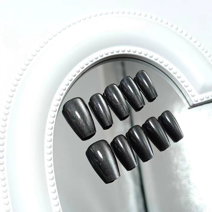 Artificial Nails in Elegant High Gloss Design Kalsten