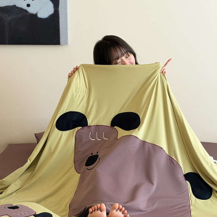 Cotton jersey bedding set with large dog appliqué