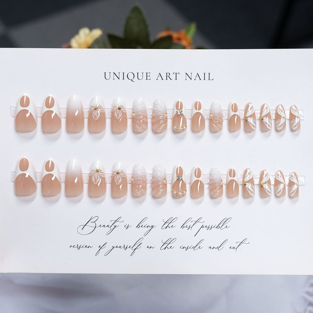 Elegant Floral Decorative Press-On Nails