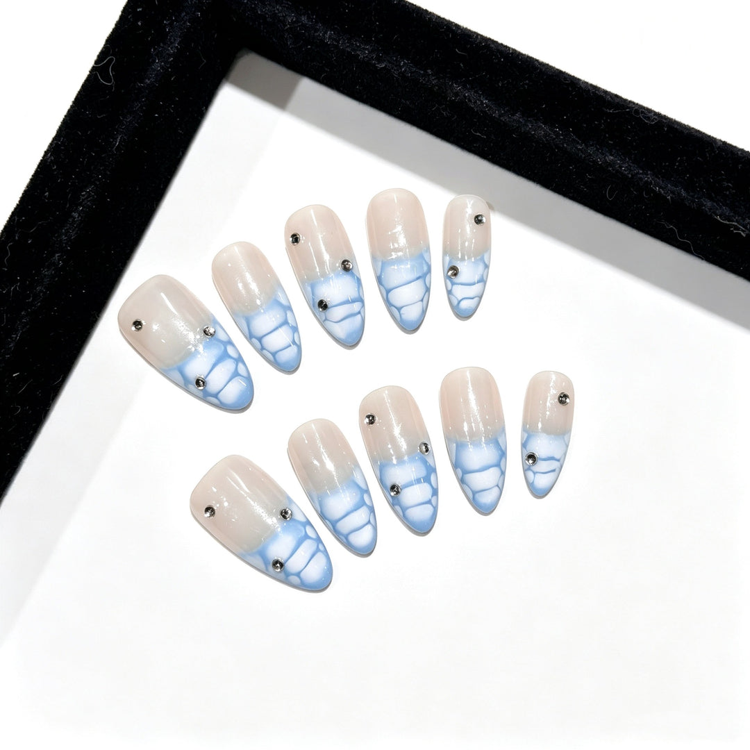 Artistic Press-On Nail Art Set with Rhinestone and Gradient Design