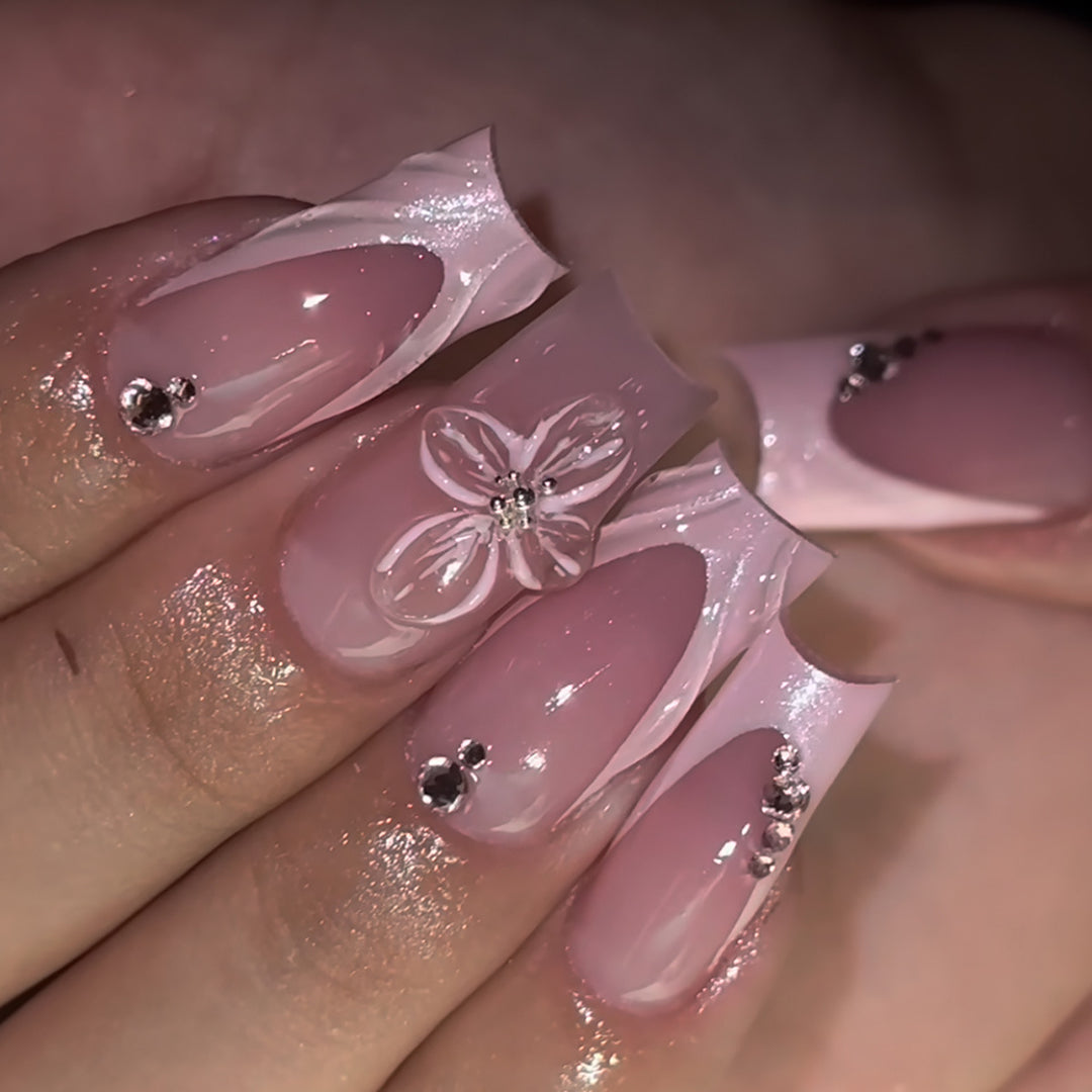 Elegant Floral Press-On Nail Art Kalsten