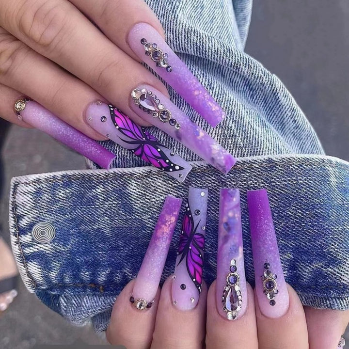 Artificial nails with delicate floral designs Kalsten