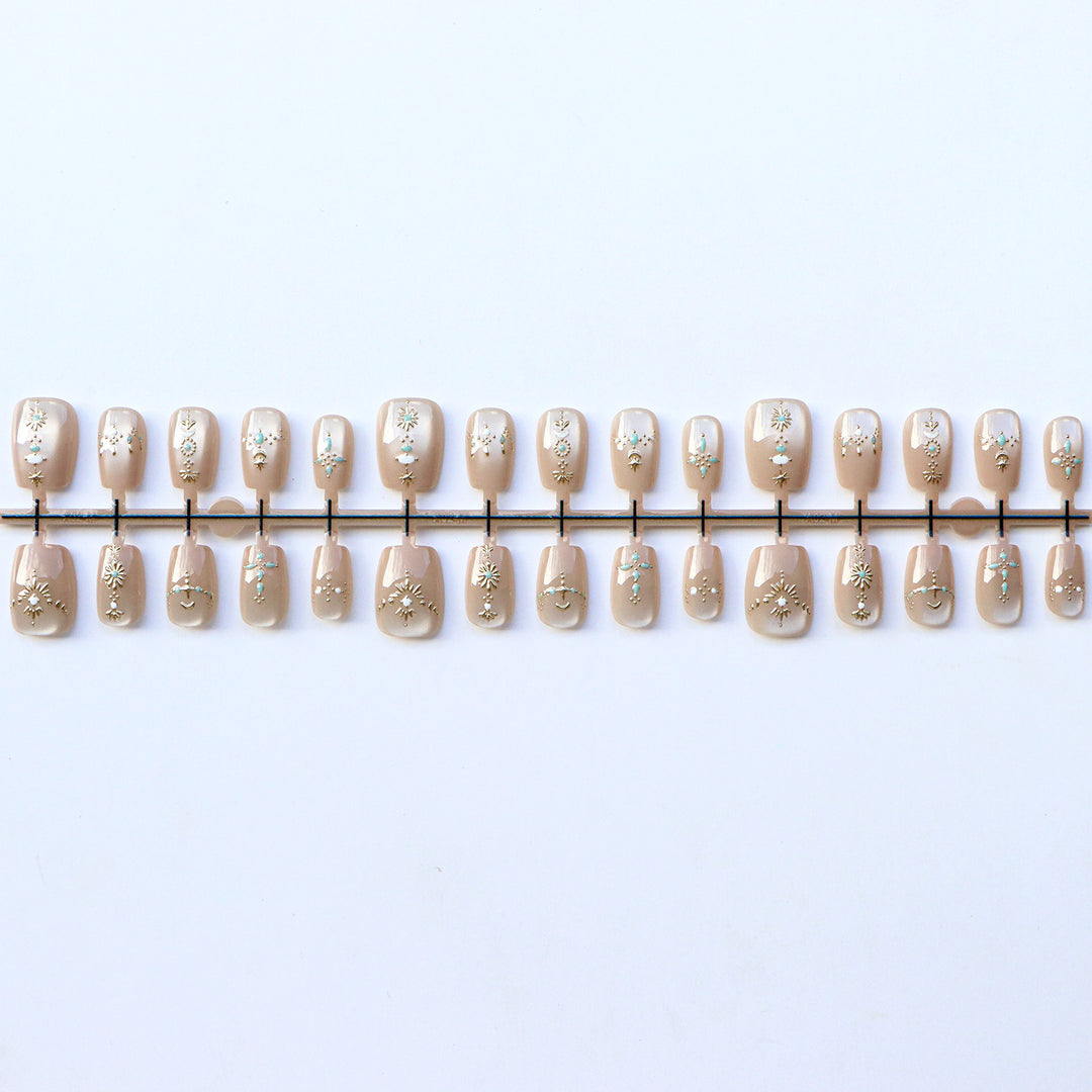 Exquisite Nail Art Press-On Set
