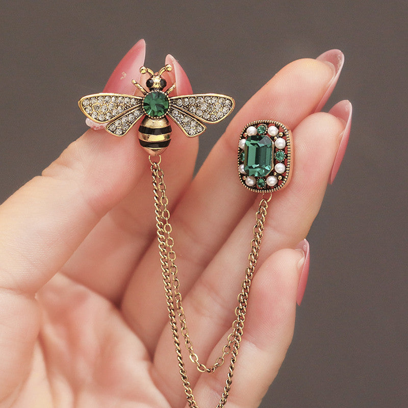 Elegant Bee-Inspired Brooch Kalsten