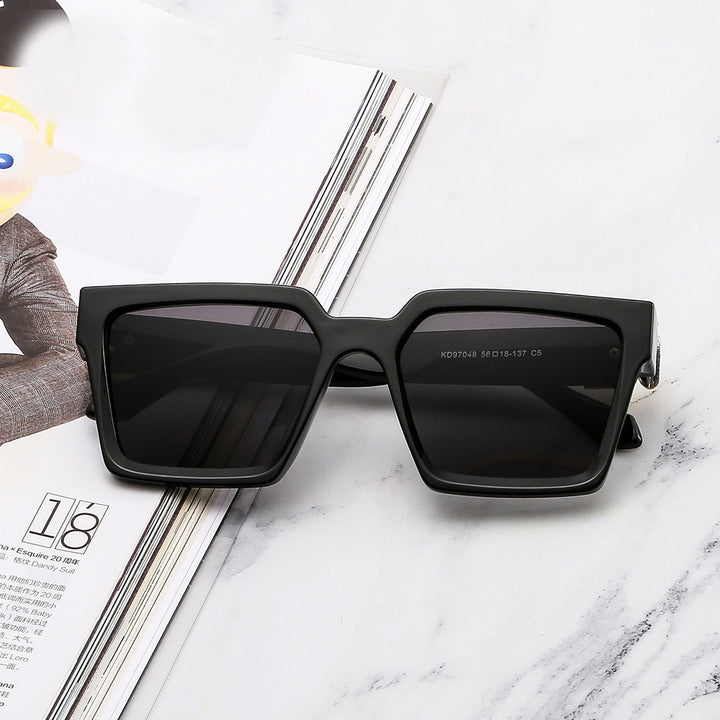 Women stylish square sunglasses with golden accents Kalsten
