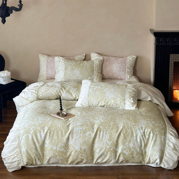 Luxurious jacquard bed set with ruffled border and silky touch