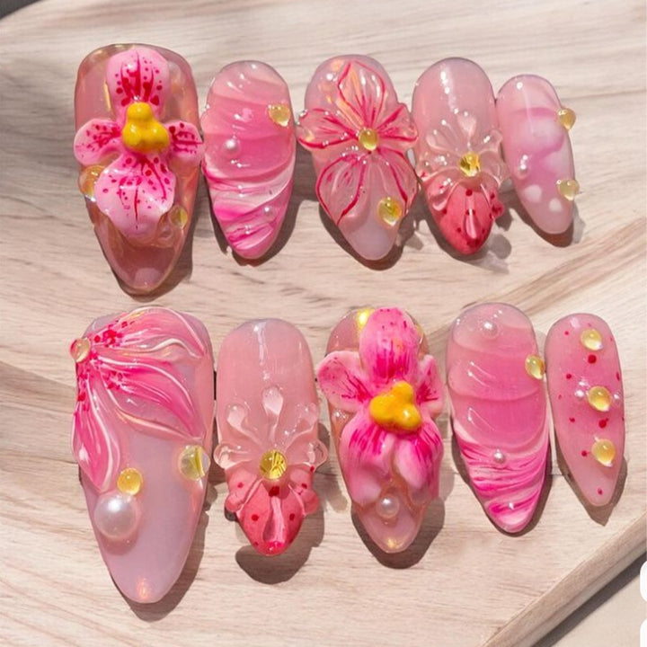 Elegant Floral Press-On Nail Set Kalsten