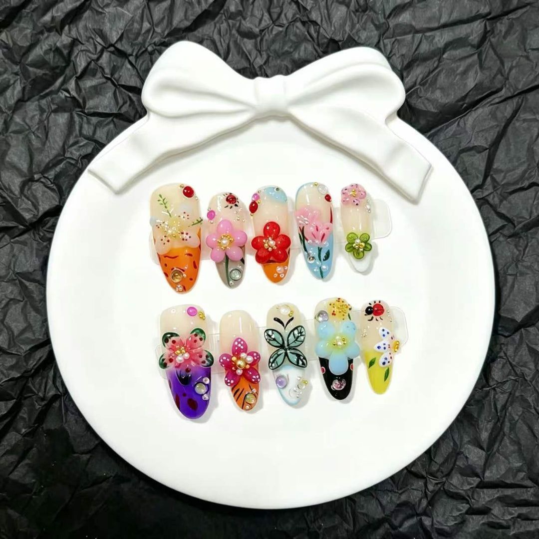 Artistic Floral Press-On Nail Art Set  1791773861