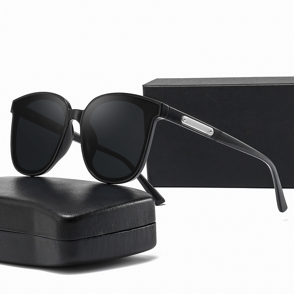 Ladies Oversized Sunglasses with Trendy and Classic Design Kalsten