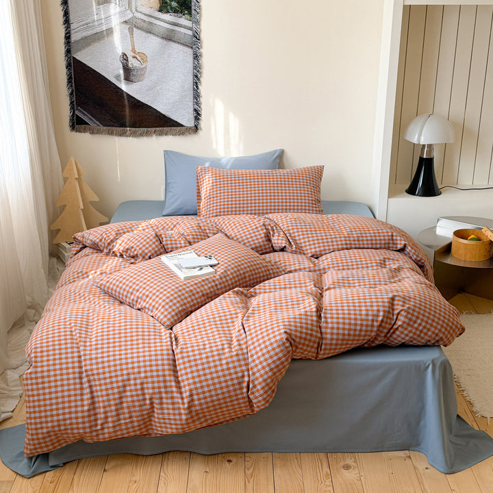 Reversible checkered bedding set made of cotton satin with quilted look and fitted sheet