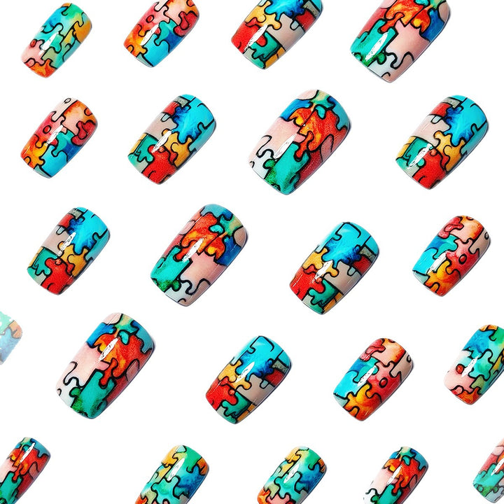 Art nails with creative puzzle pattern Kalsten