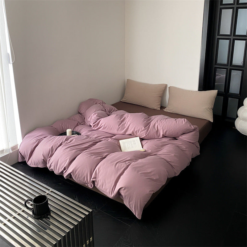 Voluminous year-round duvet with soft microfiber filling
