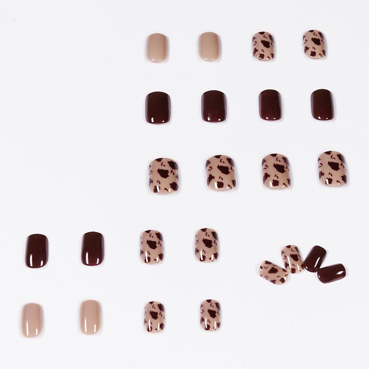 Exclusive nail art with animal pattern and shine Kalsten