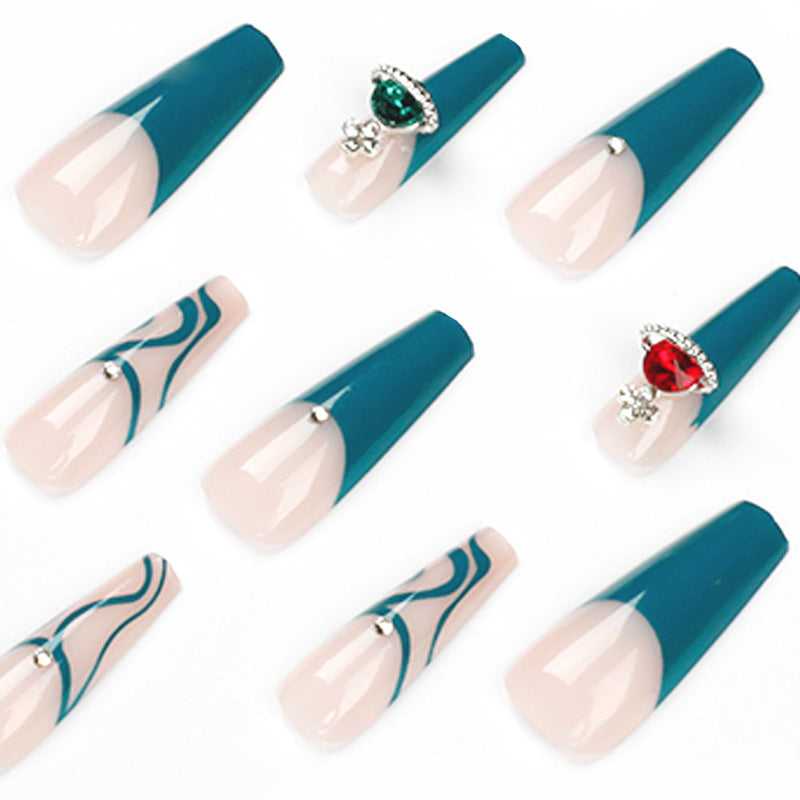 Artful nail decoration with elegant accents Kalsten