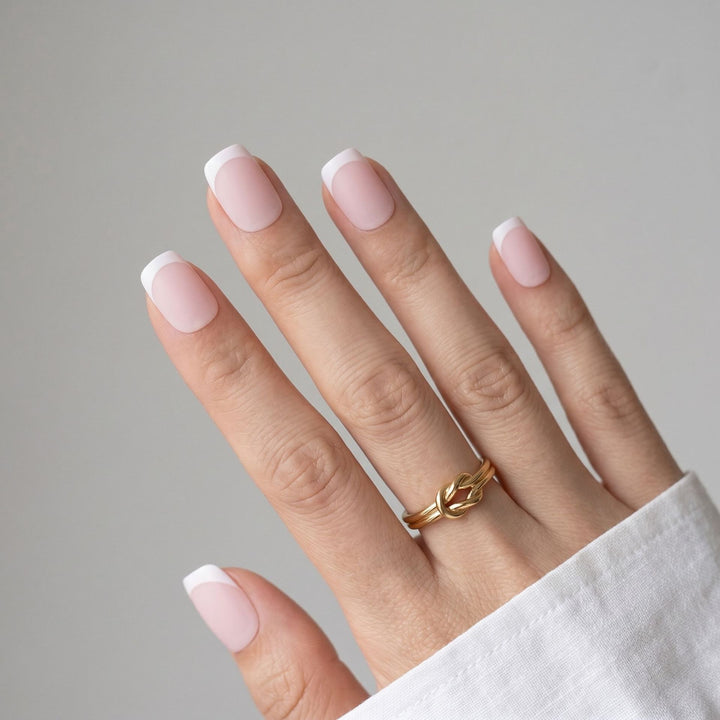Matte French Tip Press-On Nail Set Kalsten