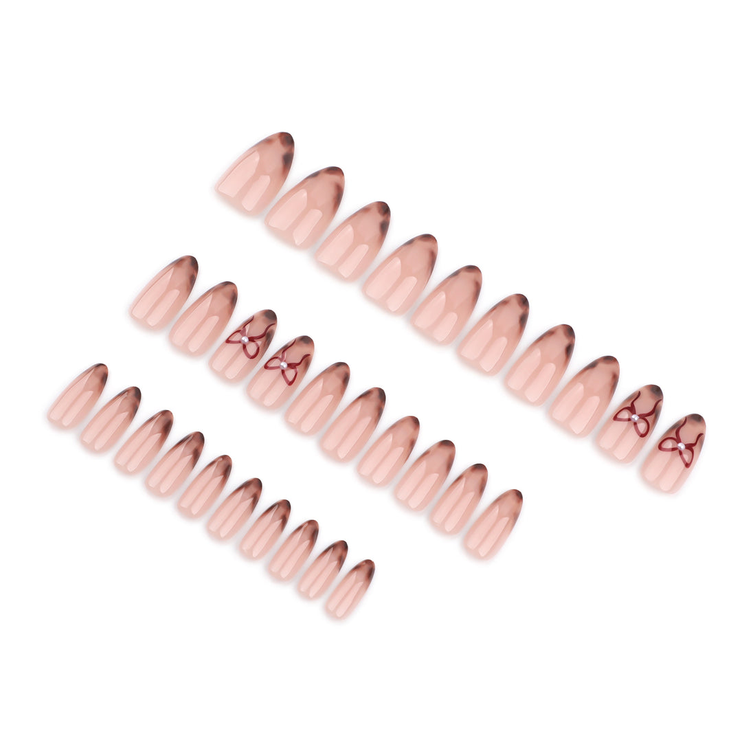 Artful Nail Art with Elegant Flower Design Kalsten