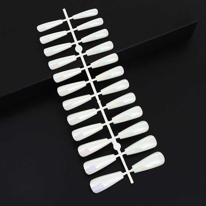 Artifical nails in modern holographic design Kalsten