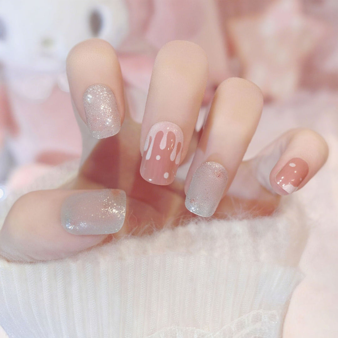 High-gloss artificial nails with rose effect Kalsten