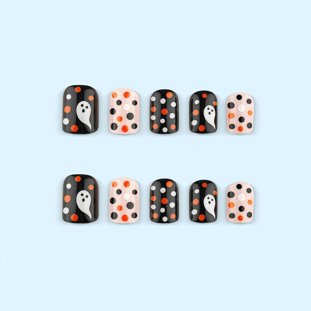 Nail art set with Halloween motif and playful design Kalsten