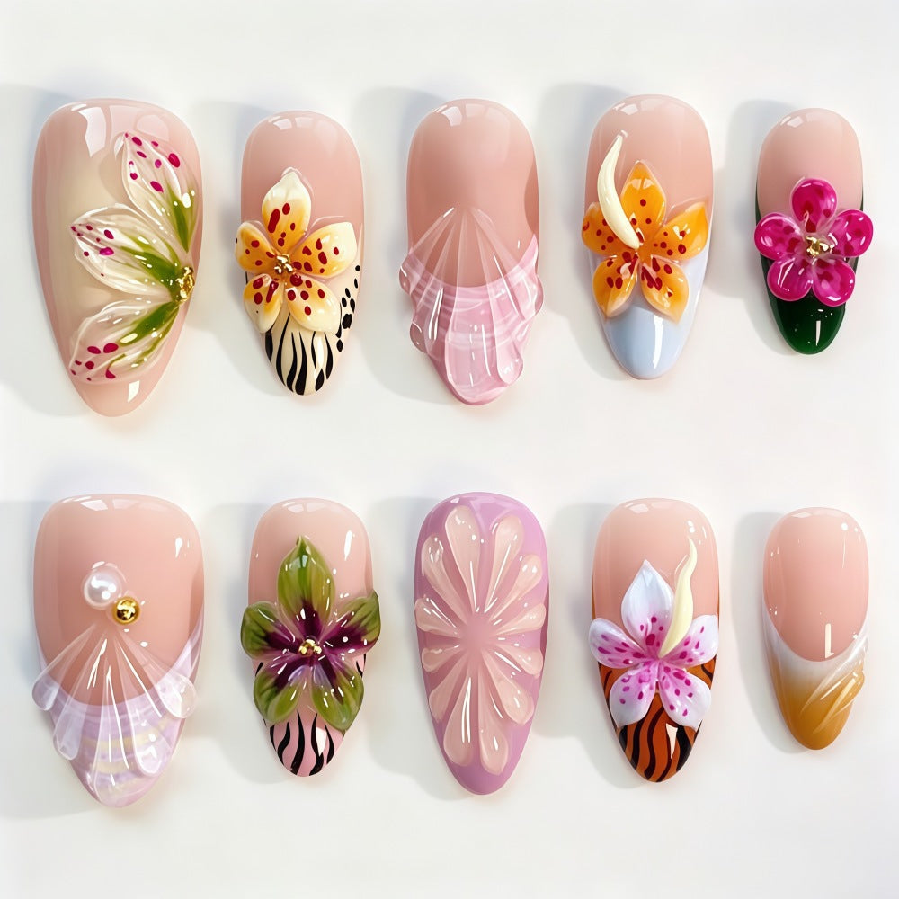 Artificial nails with floral design and 3D applications Kalsten