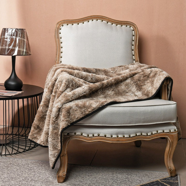 Women Cozy Blanket with Velvety Surface Kalsten