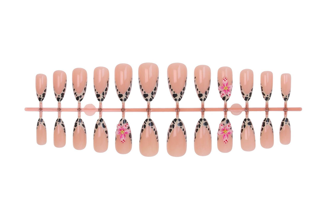 Nail art set with trendy floral designs and elegant dots Kalsten