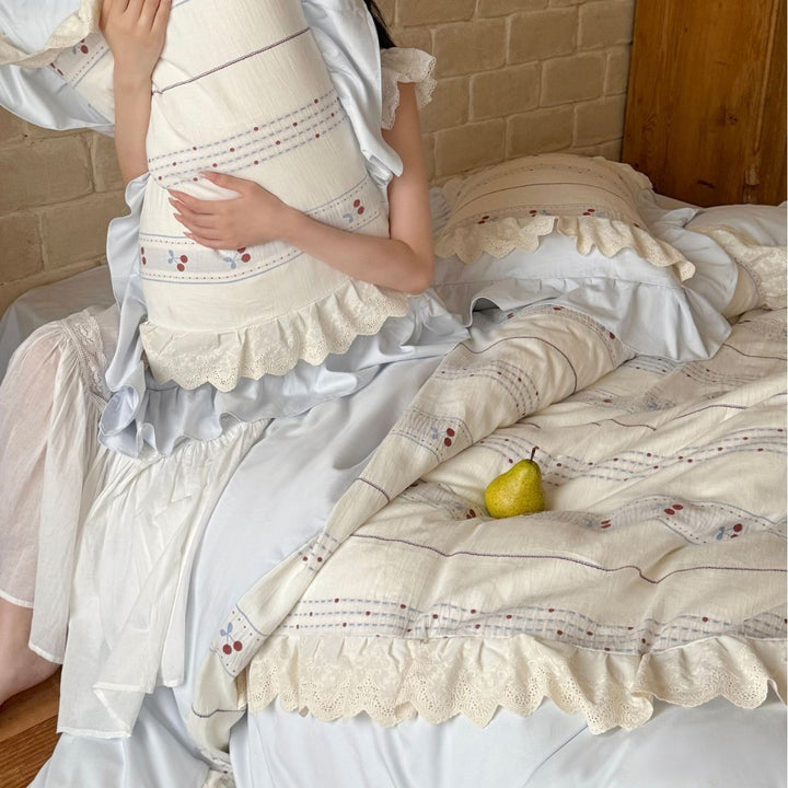Romantic ruffle set for bed with striped embroidery and cotton-linen mix